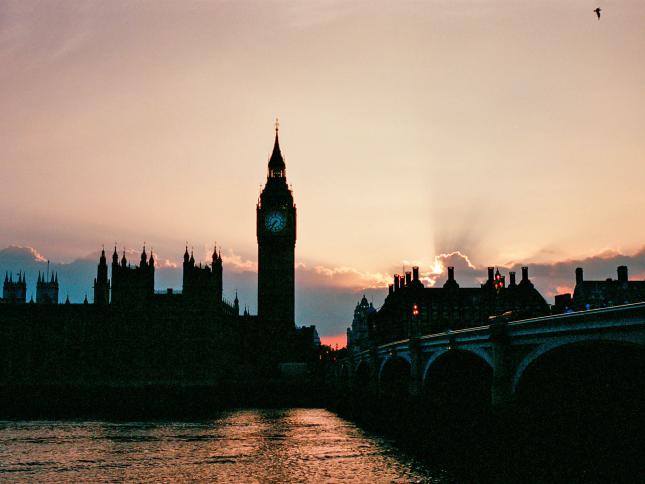 Big Ben next to Westminster bridge